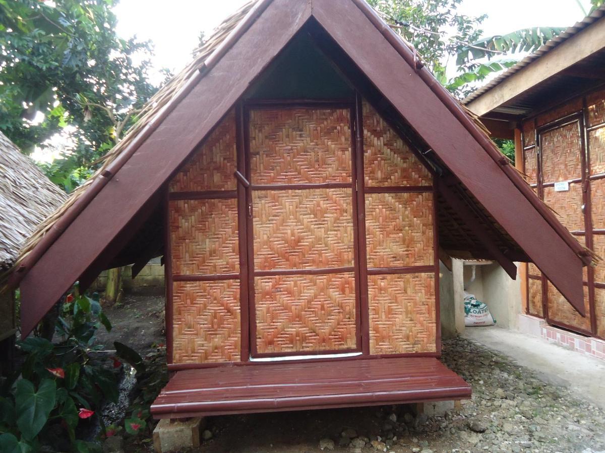 Lhoyjean Garden Hostel Batuan Luaran gambar
