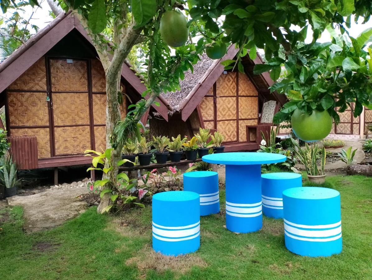 Lhoyjean Garden Hostel Batuan Luaran gambar