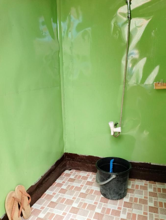 Lhoyjean Garden Hostel Batuan Luaran gambar