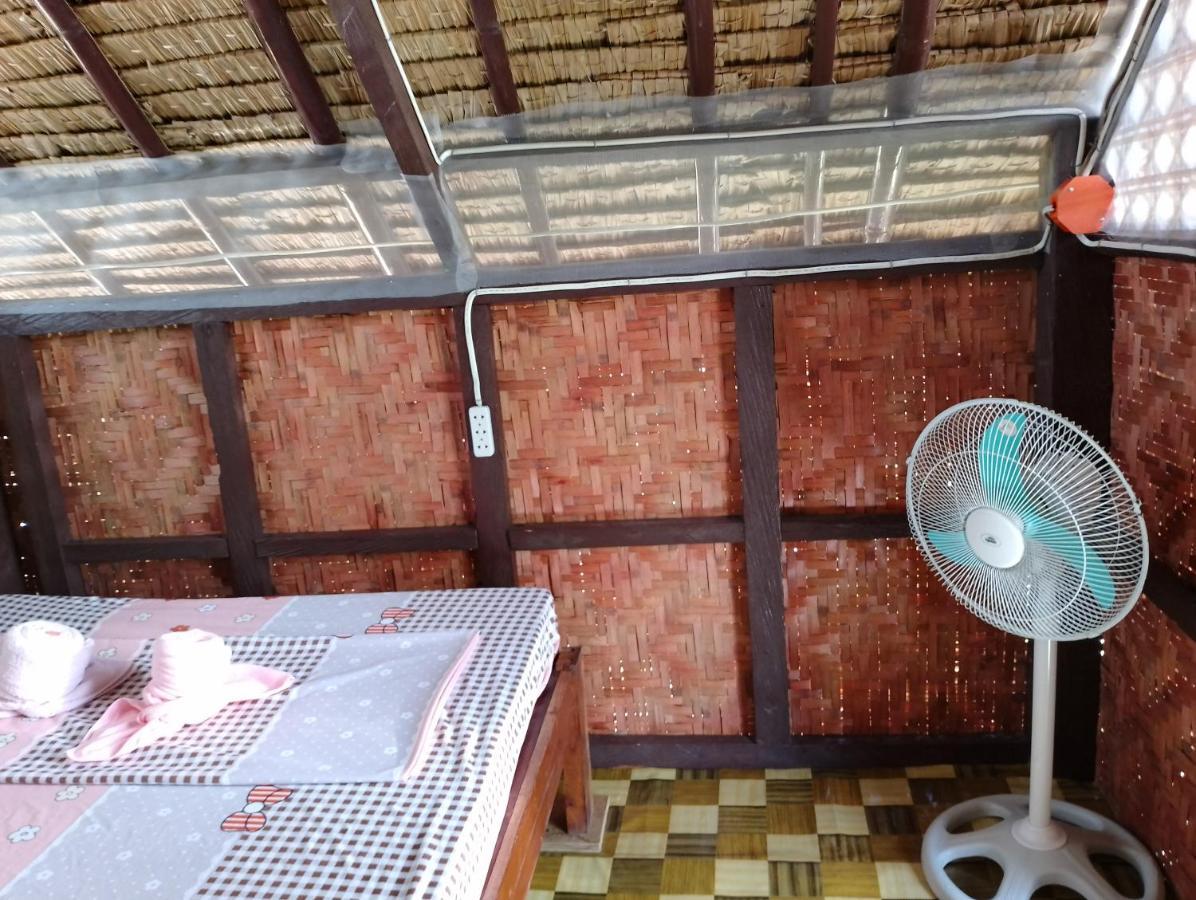 Lhoyjean Garden Hostel Batuan Luaran gambar