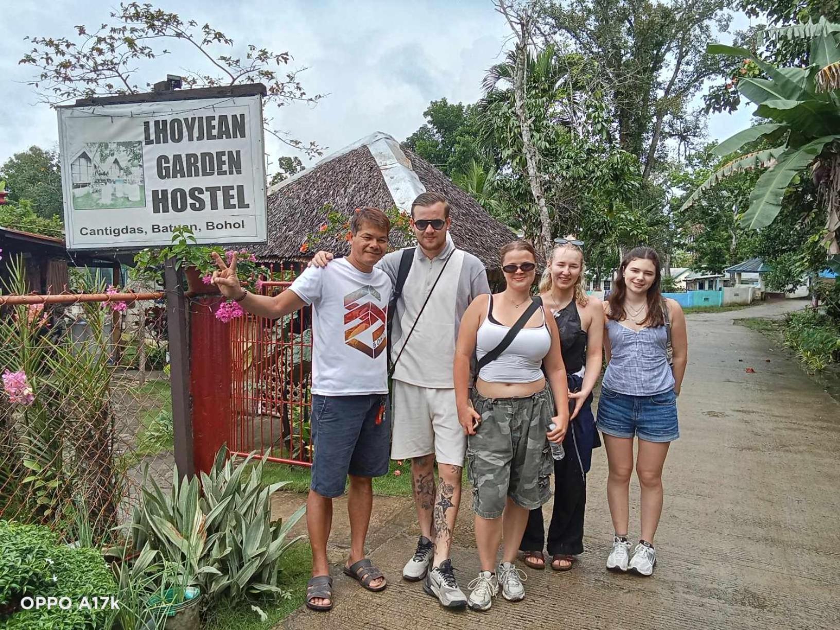 Lhoyjean Garden Hostel Batuan Luaran gambar